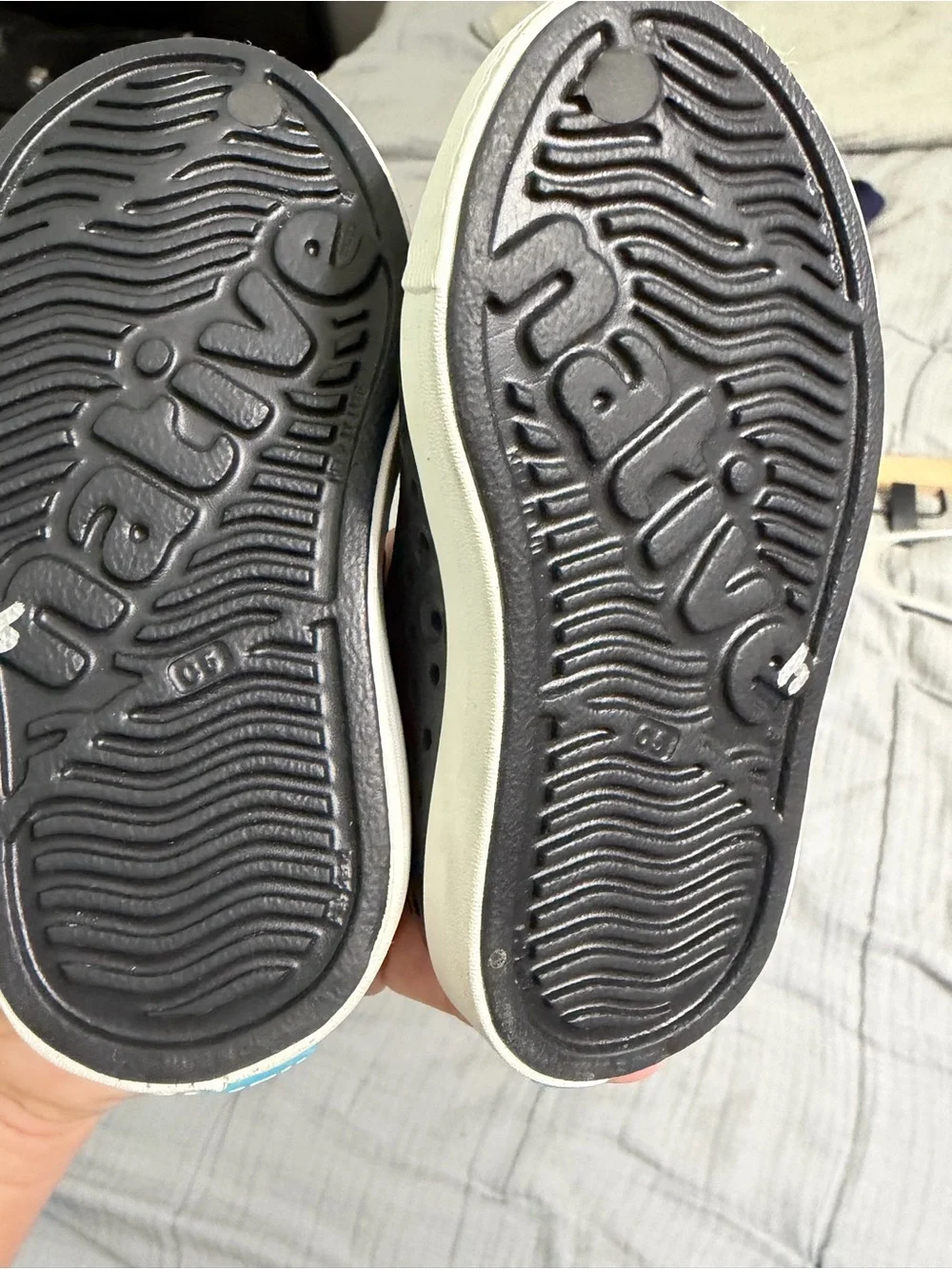 Native Jefferson kids C5 water shoes jiffy black/shell white NWT